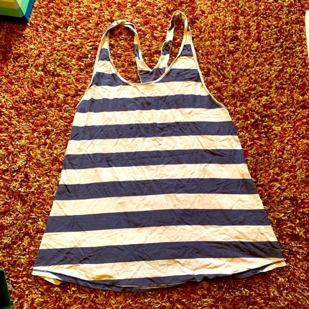 Lululemon tank top